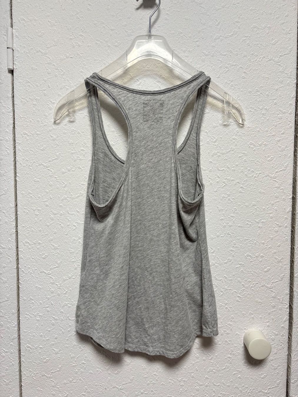 Hollister Top: Hollister Tanktop grau Gr. S – Usato da Bottmingen venduto da ana_5hrv 2