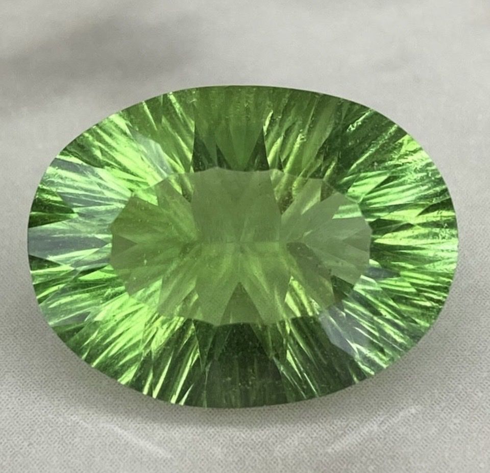 Minerali & Pietre curative: Fluorite Naturelle Vert Pomme Exceptionnelle - 35.25 ct – Nuovo (secondo la descrizione) da St-Aubin-Sauges venduto da Po26 1