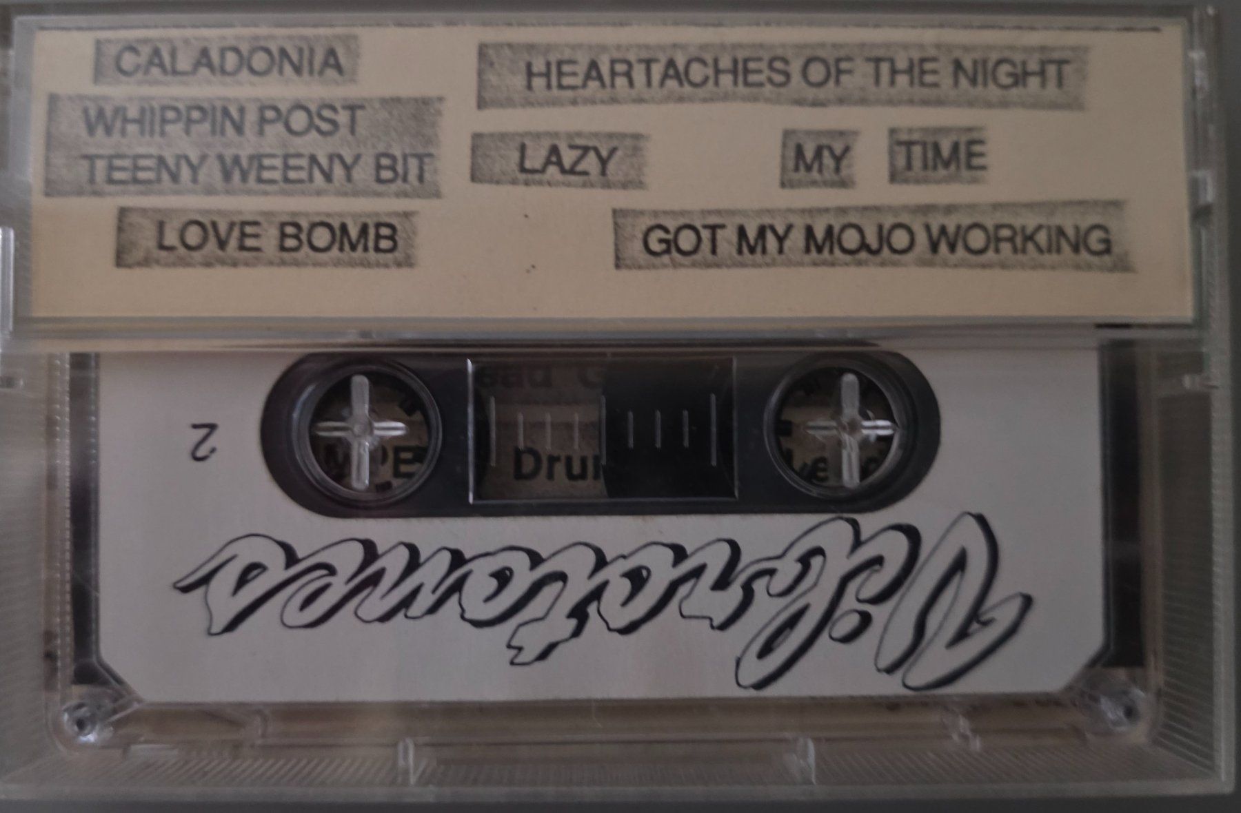 Musicassette: Vibrotones MC – Vibrotones – Usato da Root venduto da atelier22 1
