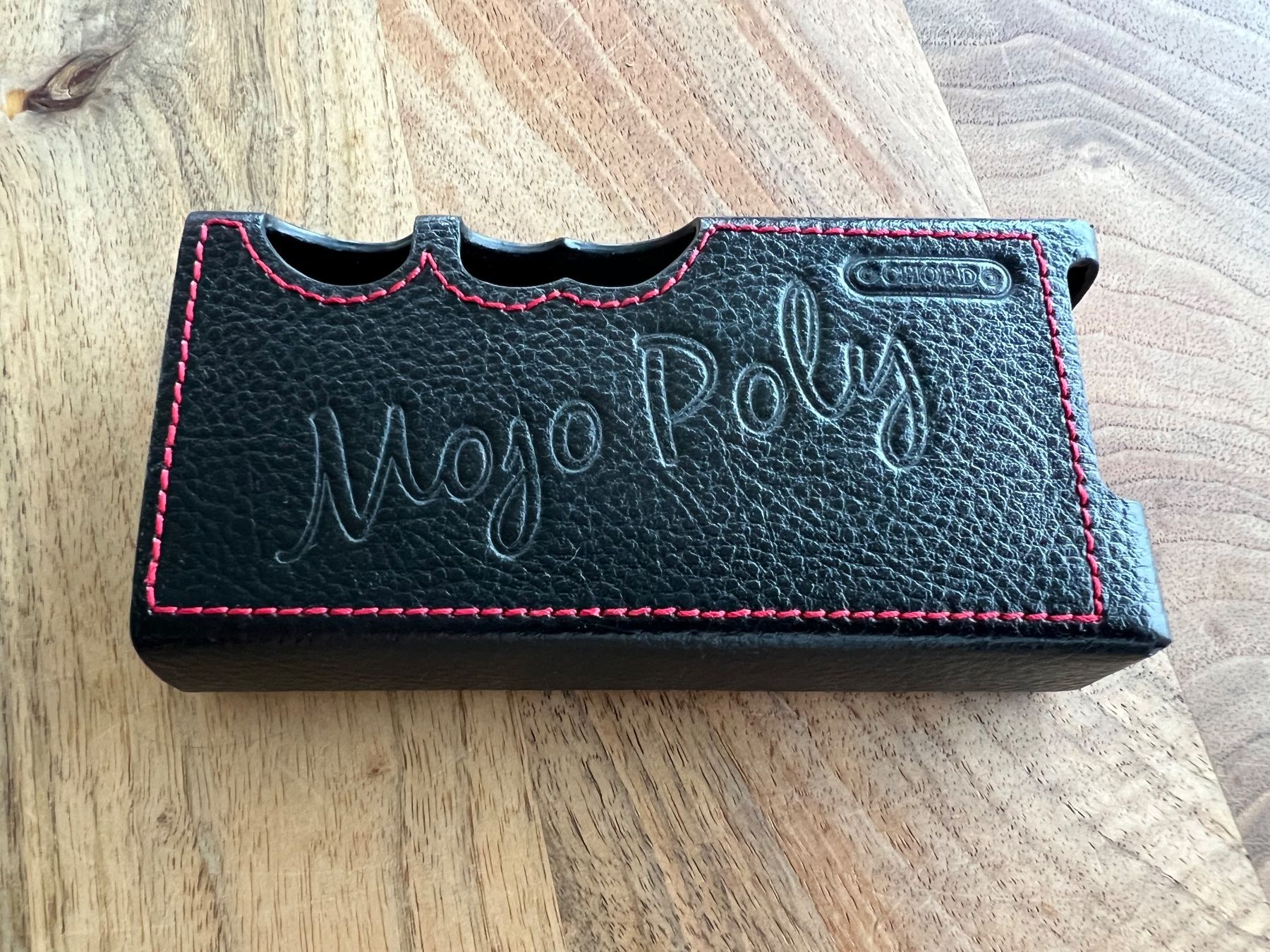 Cover & Protezioni schermo: Chord Mojo Poly Case V Van Nuys Lederhülle Original – Usato da Kehrsiten venduto da Schori8