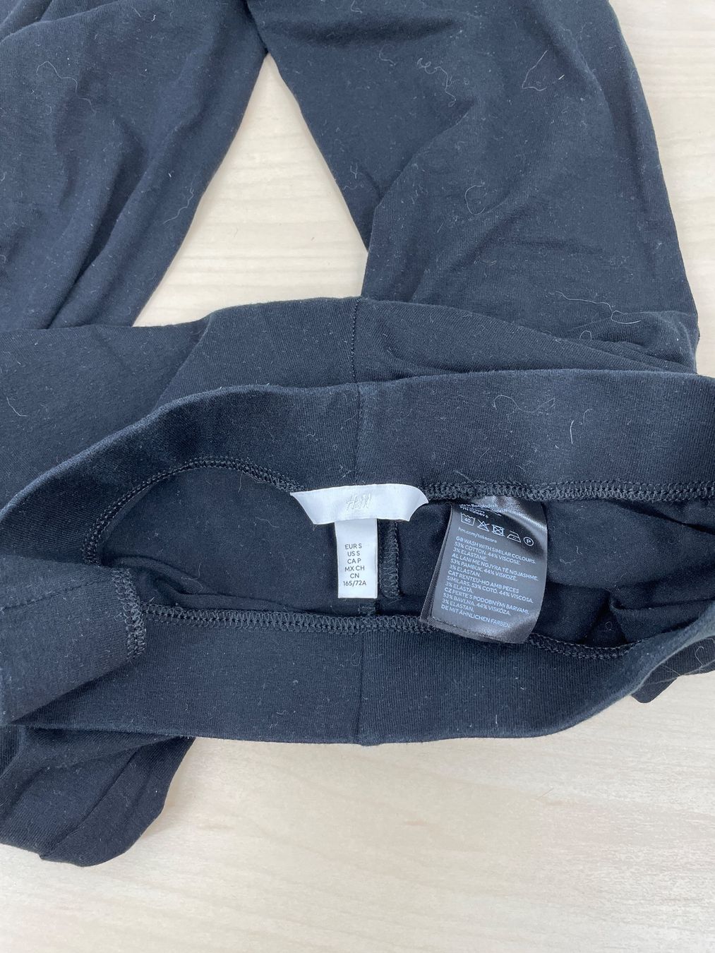 H&M Leggings: H&M leggings noir S – Usato da Lausanne venduto da PlusValue_Lausanne 2