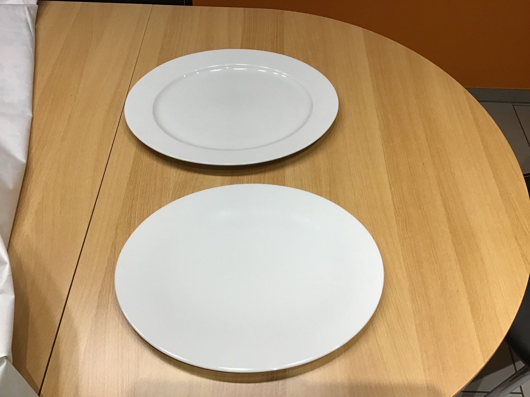 Alessi Piatti di portata: Zwei Ovale Servierplatten – Usato da Trimbach venduto da Mery70