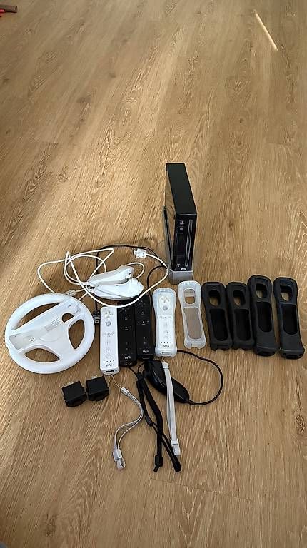 Console: Nintendo Wii mit Controller und Spielen – Usato da Winterthur venduto da Lucoelen