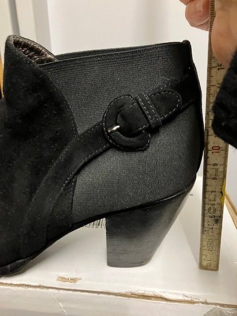 Scarpe da donna: Wildleder Stiefelette – Usato da Lufingen venduto da Montreux 7
