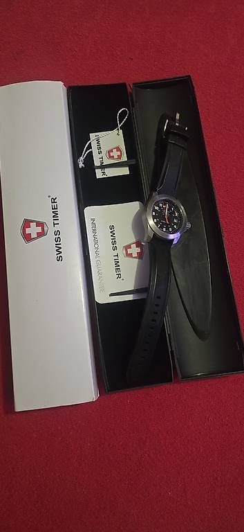 Orologi: Swiss Army Uhr – Usato da Ebikon venduto da Mr.Busdriver