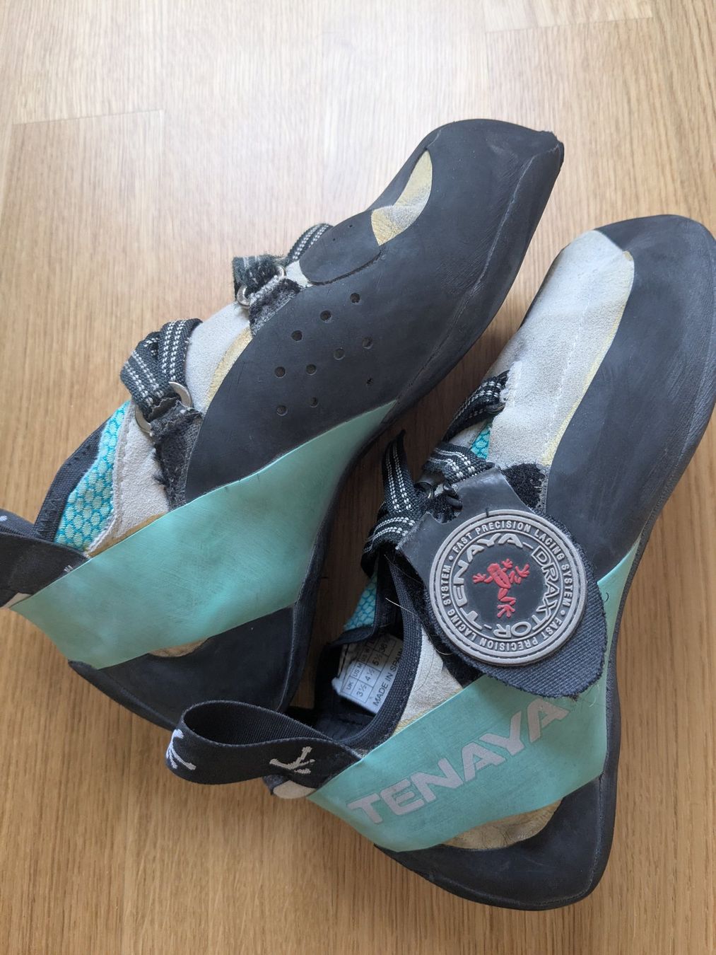 Scarpe da uomo: Chausson grimpe Tenaya taille 36 1/4 – Usato da Genève venduto da maiakovski 3
