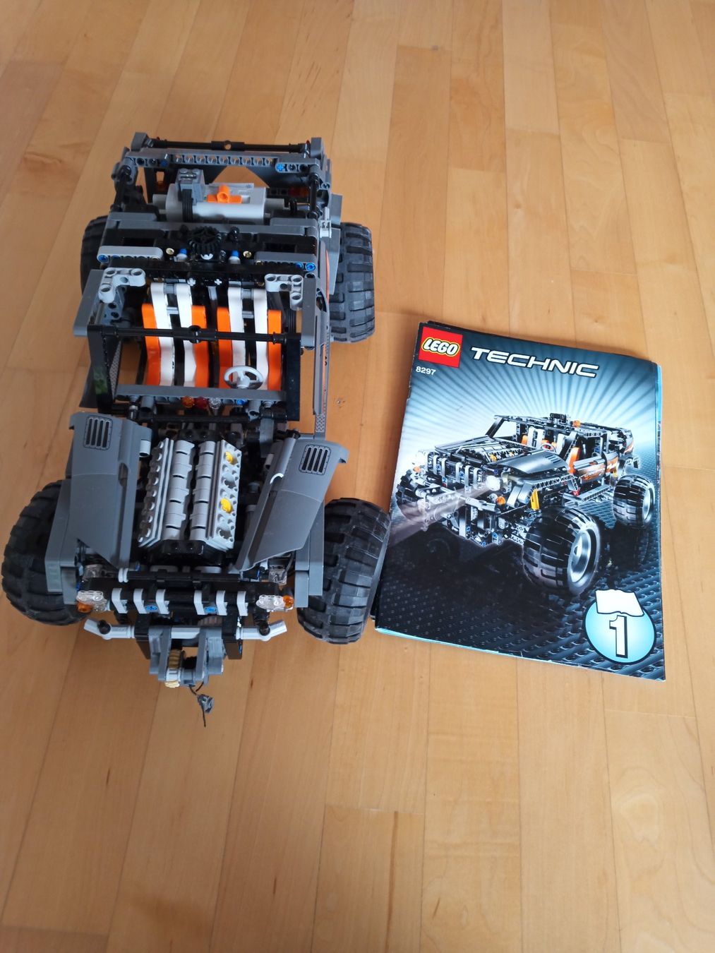 Lego Kit di costruzioni: Lego Technic grosser Geländewagen 8297 – Usato da Landquart venduto da MariaMagna
