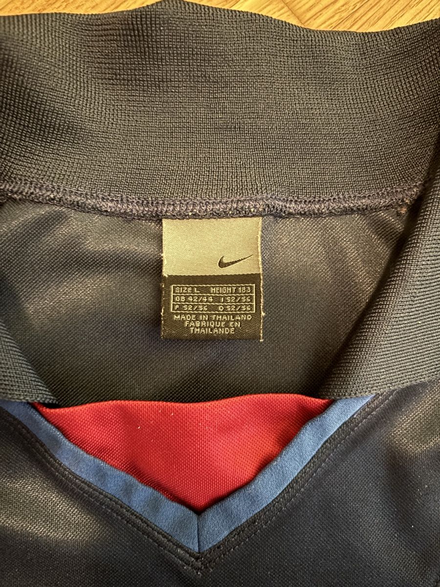 Nike Canottiere & Pantaloni: FC Barcelona Trikot Ronaldinho – Usato da Zürich venduto da ChampShirts 5