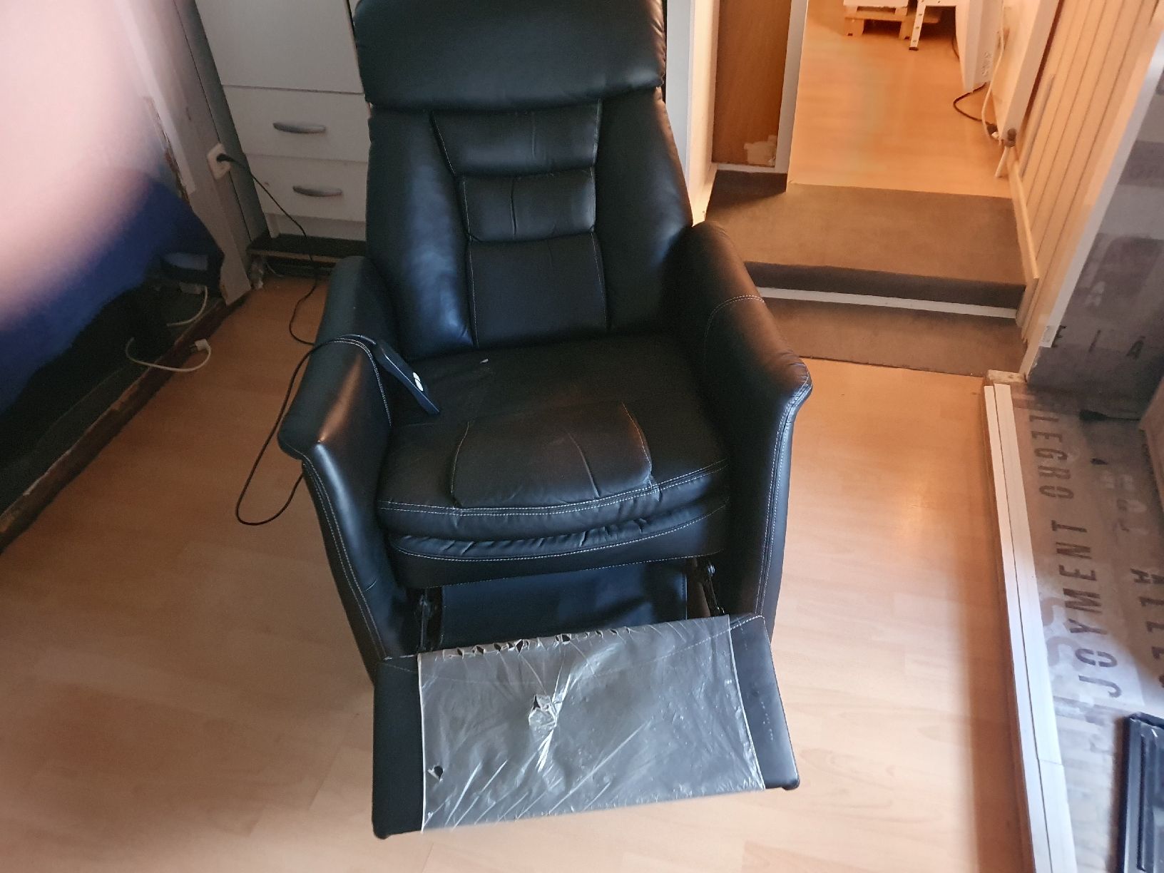 Sessel: fauteuil relax électrique  – Gebraucht aus Granges-Marnand von blancclaude 1