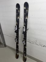 Women ski K2