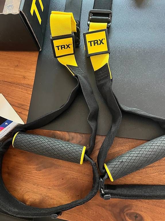 Vélos d'appartement: TRX Schlingentrainer Pro 4 – D'occasion à Arlesheim par SKA_4144 1