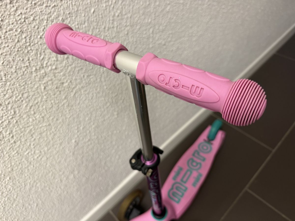 Micro Veicoli per bambini: Micro Mini Trotti pink violett super Zustand – Usato da Zürich venduto da VV8055 2