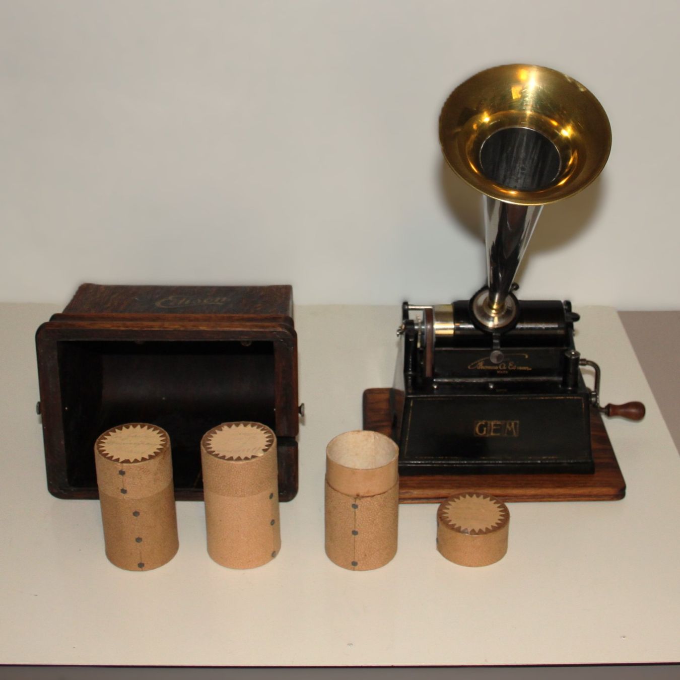 Plattenspieler: PHONOGRAPHE EDISON – Gebraucht aus Cernier von Oural1 2