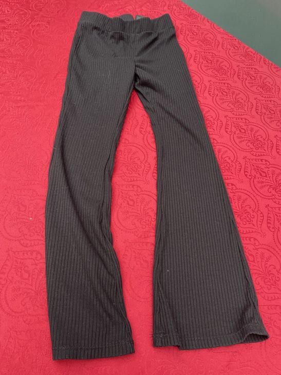 Pantaloni: Mädchen Hose schwarz 128 – Usato da Bergdietikon venduto da antovale