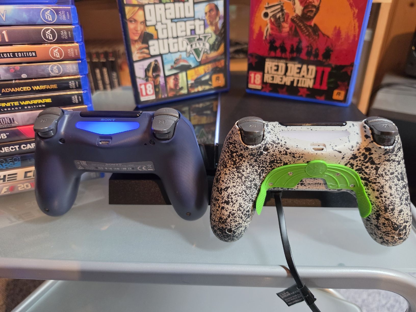 Sony Console: 🔥Playstation 4 Mega Bundle🔥 – Usato da Wasen im Emmental venduto da dom96 2