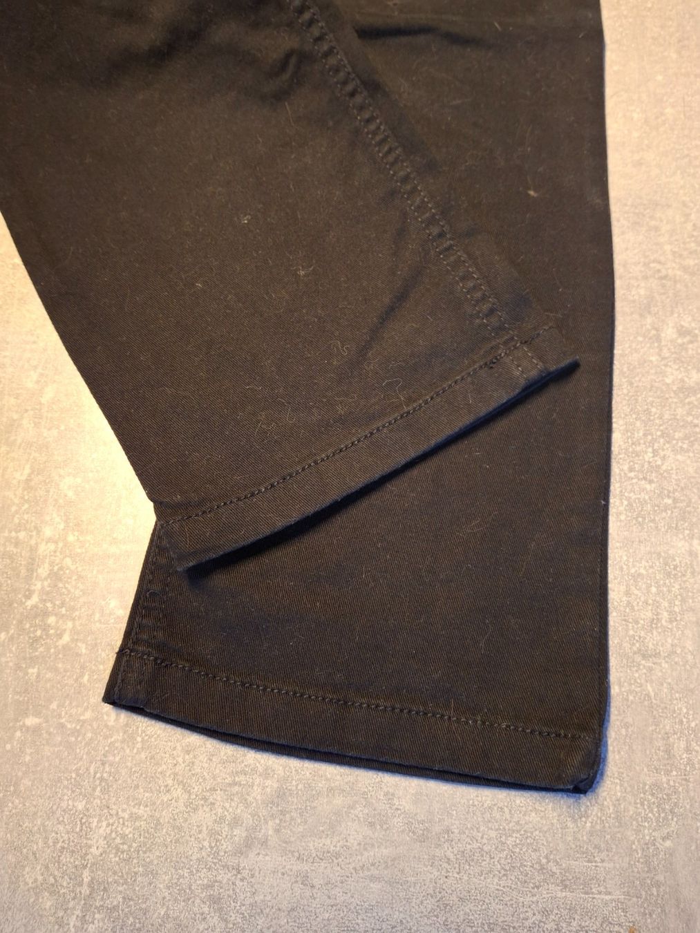Zebra Pantaloni: Pantalon noir taille 36 marque Zebra 95% coton – Usato da Villiers venduto da san_jn5w 1