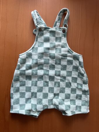 Baby Latzhose kariert kurz Grösse 74