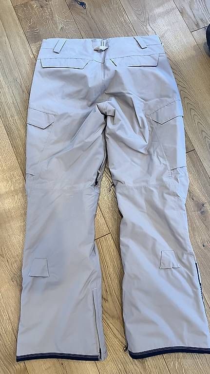 Burton Anzüge, Sport- & Funktionsanzüge: Burton Snowboardhose Herren M – Gebraucht aus Flums von sunshine1c 4