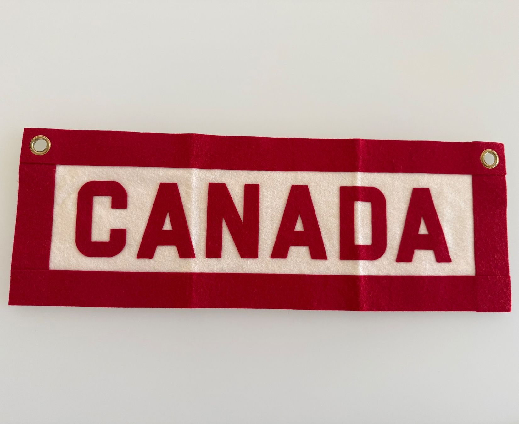 Bandiere: Fanion en feutre Canada – Usato da Denges venduto da peumens