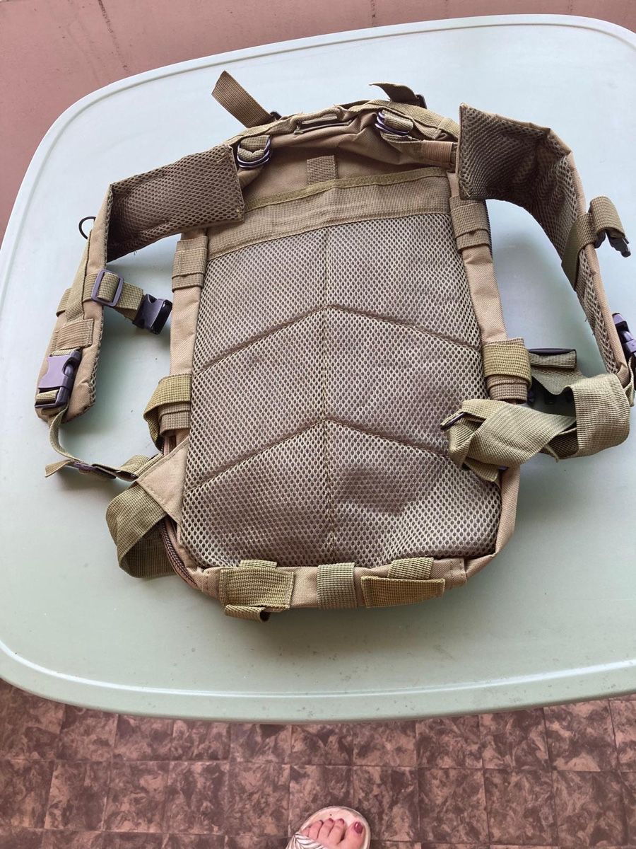 Zaini: Military Rucksack – Nuovo (secondo la descrizione) da Bern venduto da tar_hm7j 1