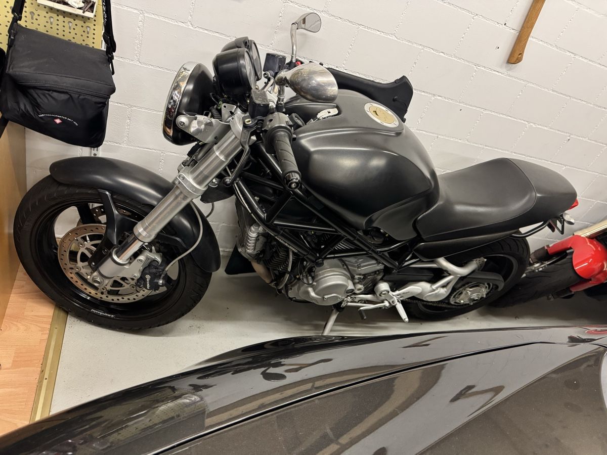Ducati Route: Ducati Monster S2RDark – D'occasion à Gansingen par esc_6tjw
