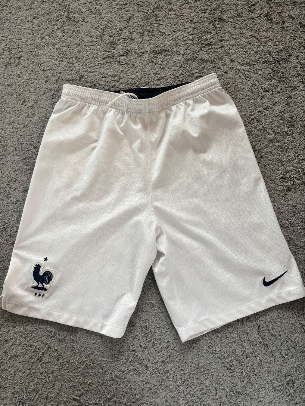 Nike Pantaloni: Nike Fussballshort Frankreich – Usato da Magden venduto da RaGl14