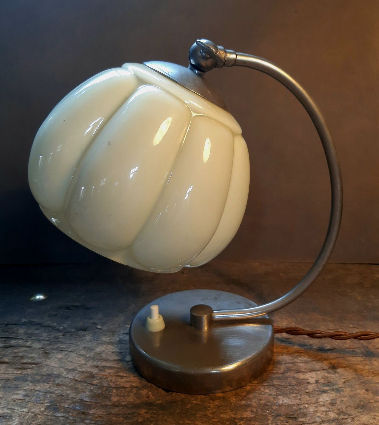Lampen: Antike Art Deco Nachttischlampe – Gebraucht aus Arbon von torso444 1