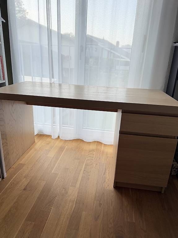 Bureaux: Malm schreibtisch  – D'occasion à Seedorf UR par Lia_mia