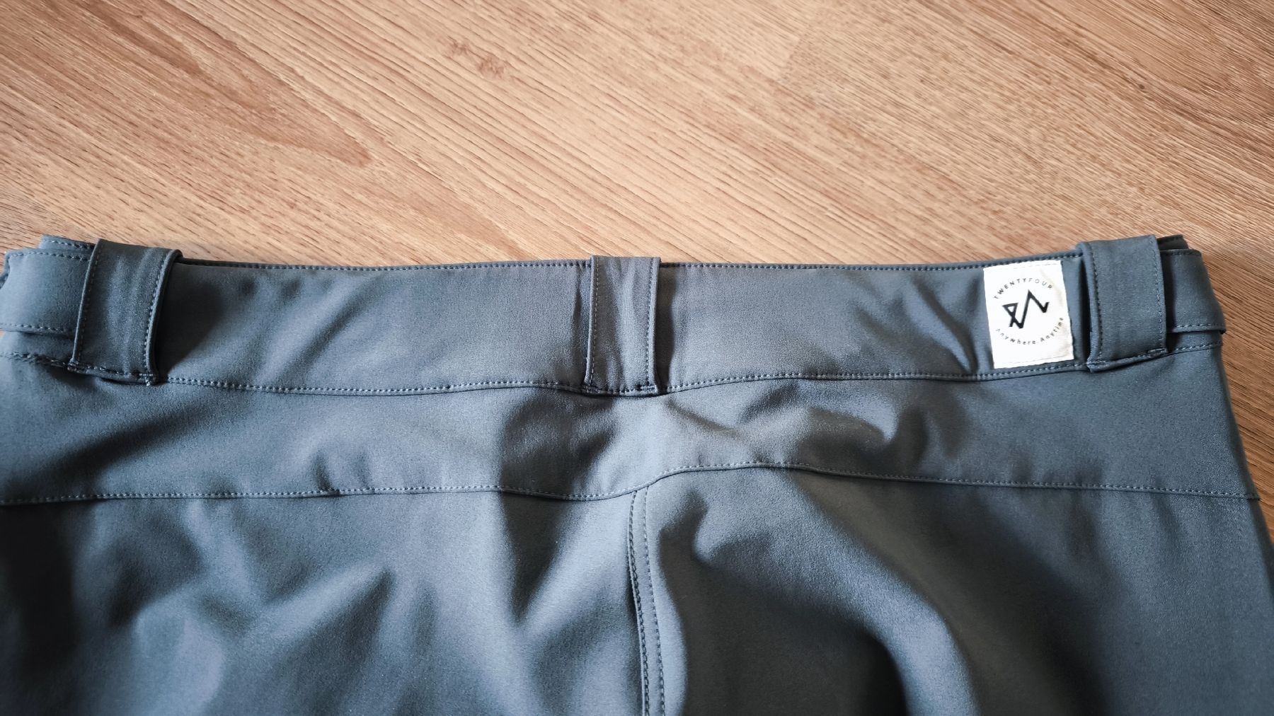Pantaloni: Twentyfour Softshell Zip-Off Wanderhose 42 L - neu – Nuovo (secondo la descrizione) da Ebikon venduto da brombomboli 5