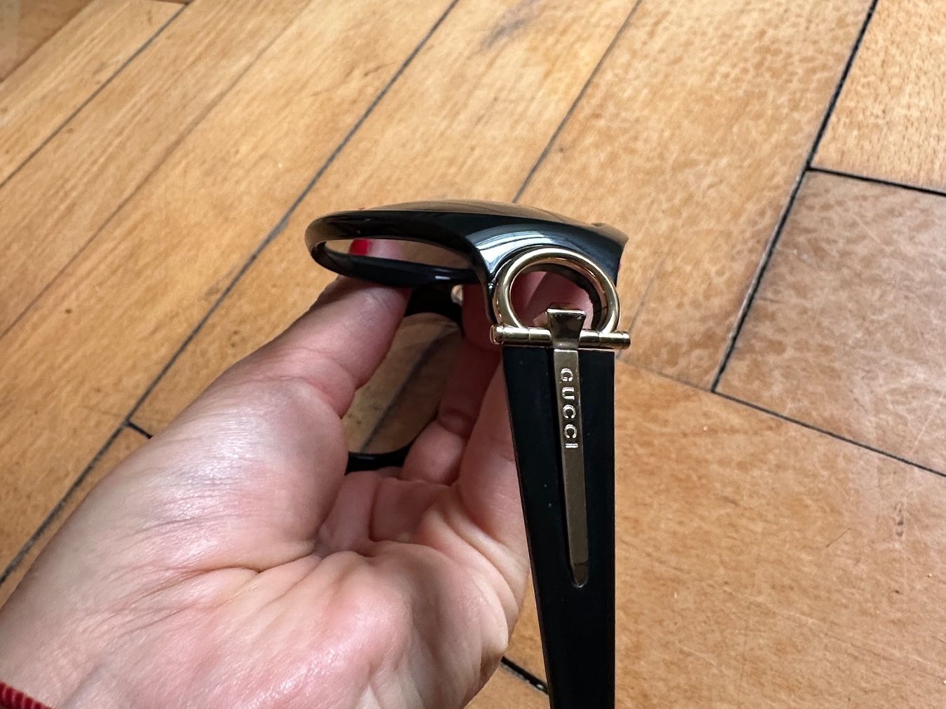 Gucci Brillen & Gläser: Sonnenbrille Gucci schwarz Damen – Gebraucht aus Luzern von w.welihodska 3