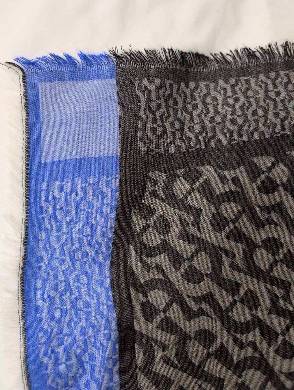 Aigner Foulard & Sciarpe: Aigner Tuch / Unbenutzt – Nuovo (secondo la descrizione) da Zürich venduto da rom_zh 1