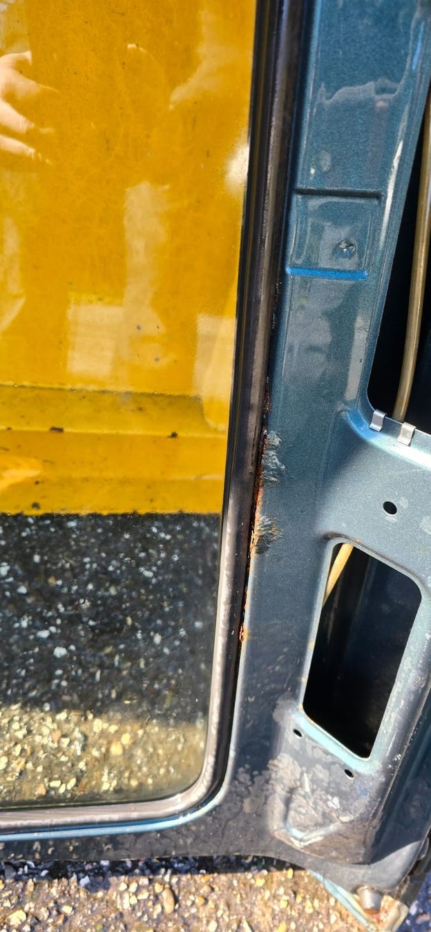 VW Tutti pezzi di ricambio auto: Heckklappe / Kofferraumdeckel Golf 1 – Difettoso da Liesberg venduto da SteinerA90 2