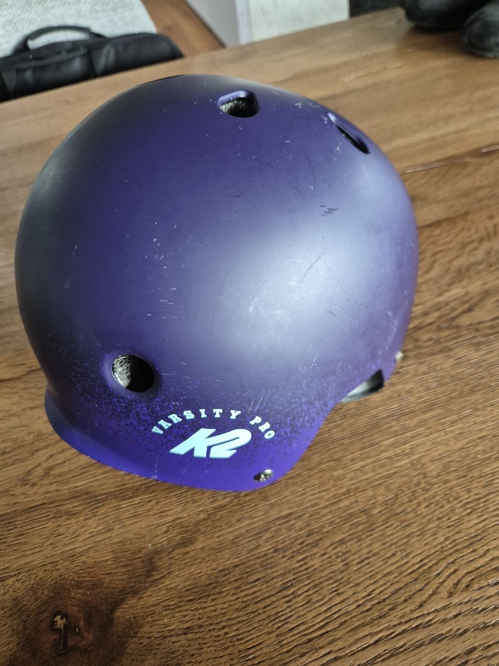 K2 Caschi: K2 Varsity Pro Helm, Grösse 48-54 cm, Lila – Usato da Büron venduto da Alfandi 1