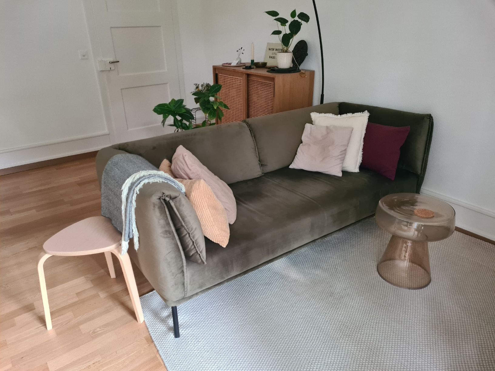 Johann Jakob Divani: Johann Jakob Grace 2.5 Sofa – Usato da Zürich venduto da MaLa8057