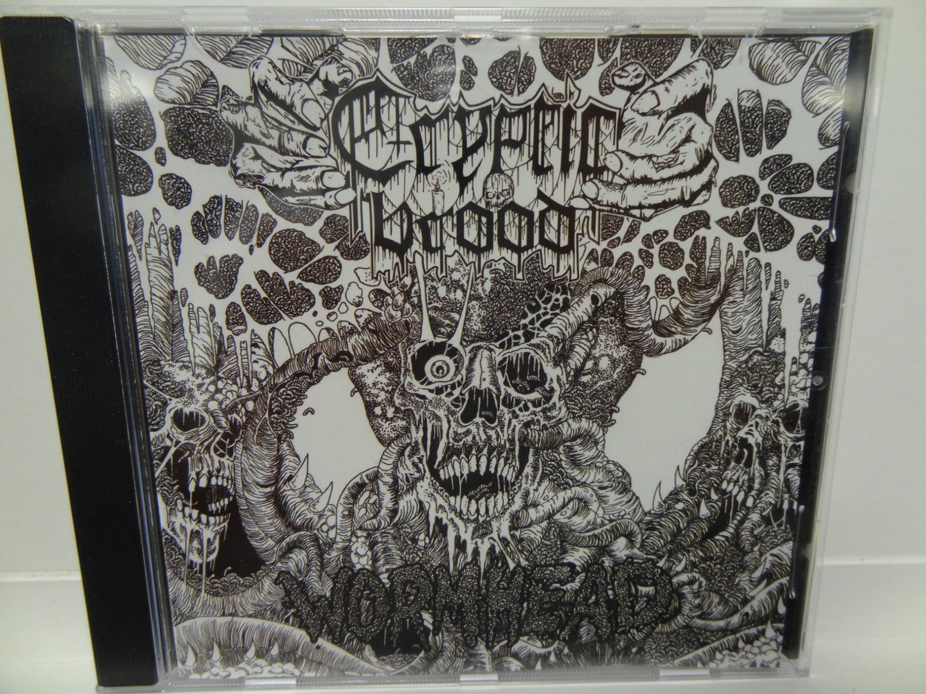 CD: Cryptic Brood - Wormhead CD - Death Metal – Usato da luzern venduto da musicandart