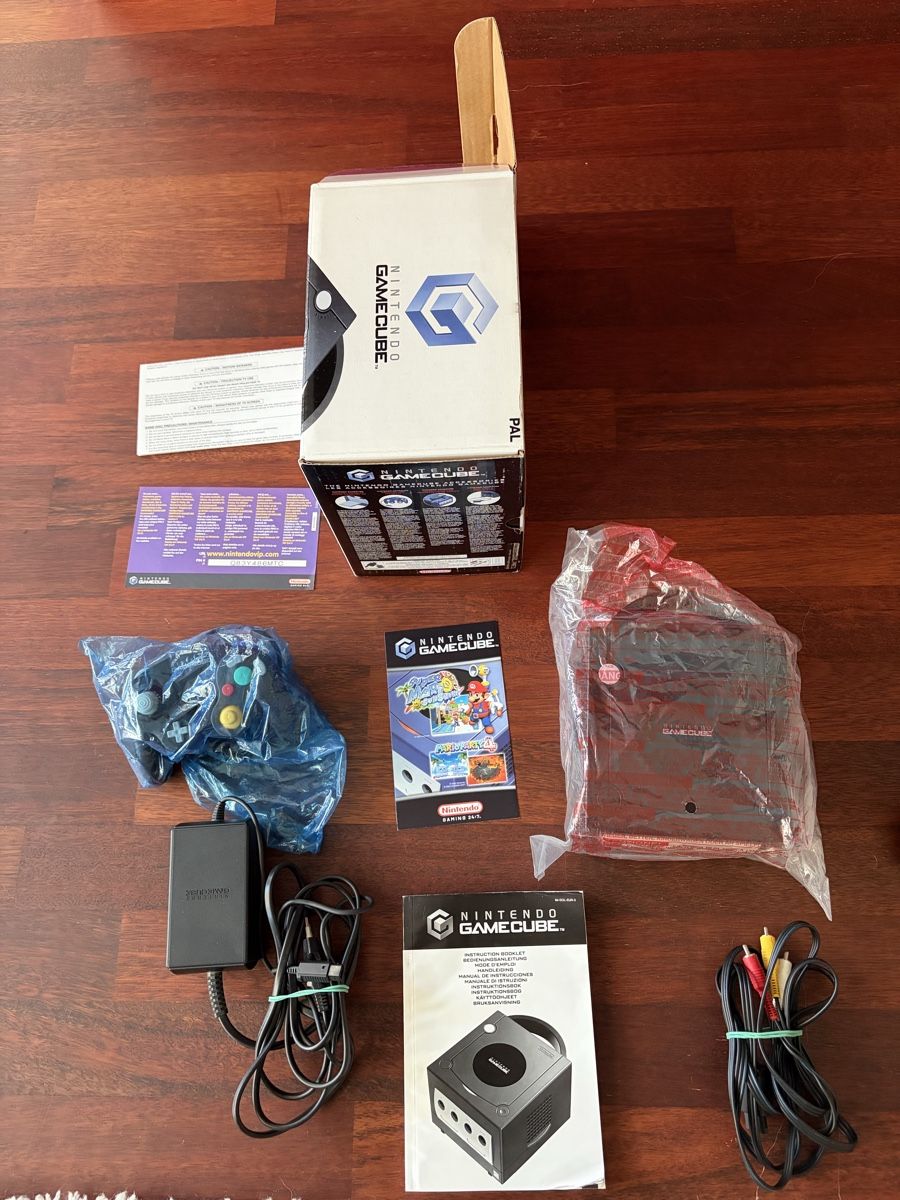 Nintendo Consoles: Gamecube Jet Black - OVP - Top Zustand – D'occasion à Baden par tob_t8gw 1