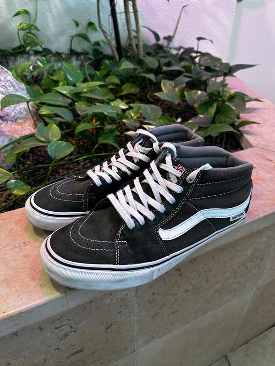 Vans old discount skool anti hero