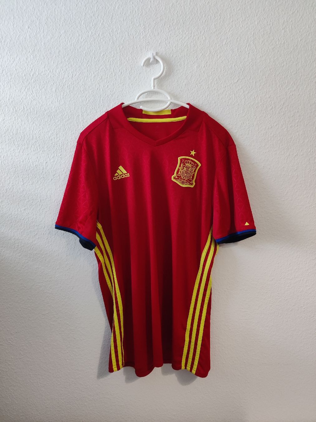 Adidas Canottiere & Pantaloni: Spanien 2016 (L) – Usato da Basel venduto da Ringolero