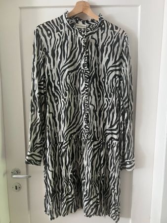 Kleid MILK COPENHAGEN Zebra Grösse L