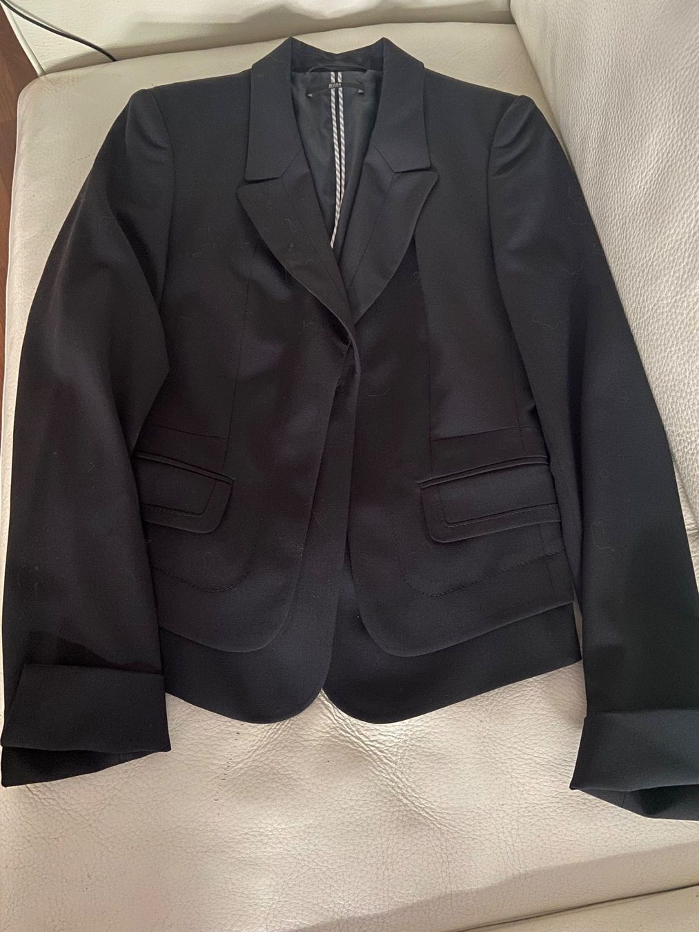 Hugo Boss Completi & Tailleur: Kostüm von Boss aus Schurwolle – Nuovo (secondo la descrizione) da Unterengstringen venduto da bar_rh5f