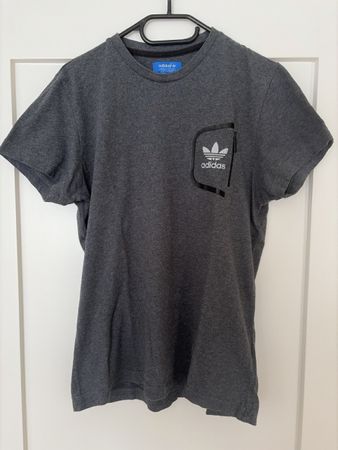 Adidas T-Shirt (L)