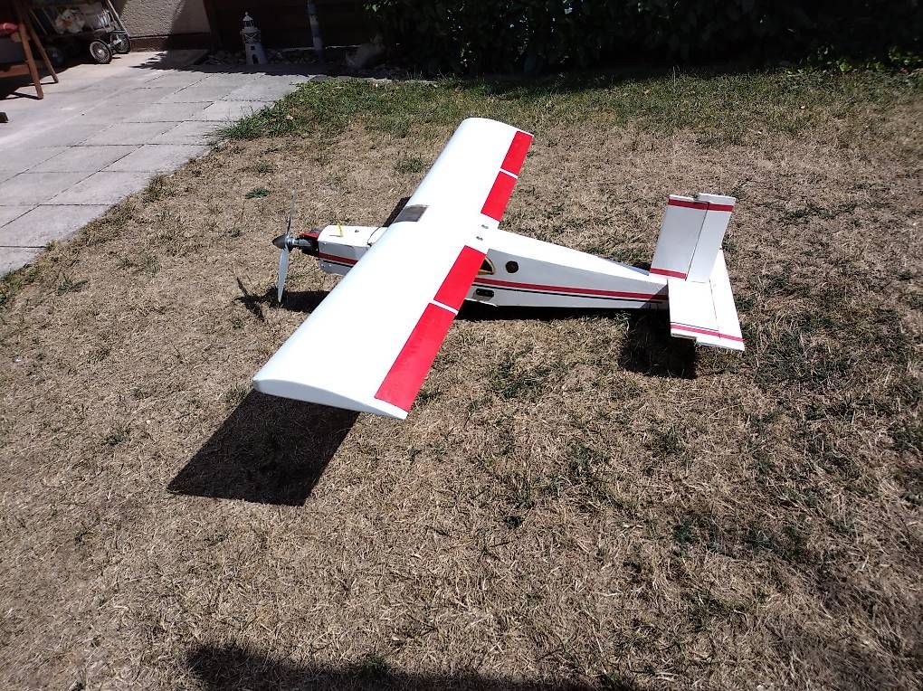 RC Kits de montage: holzflieger cessna – D'occasion à Münchenbuchsee par sardimarti