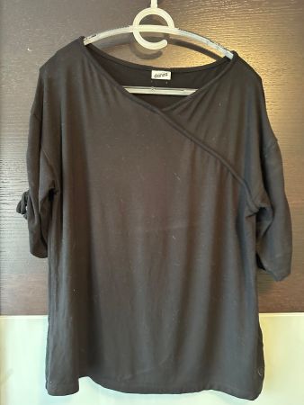 2 Yogashirts grau und schwarz 40