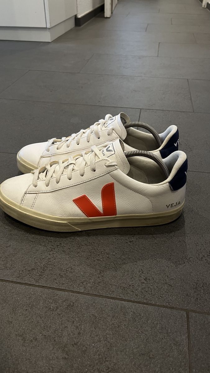 Veja Scarpe da uomo: Veja Campo Leather white orange fluo Gr. 45 – Usato da Aeschi b. Spiez venduto da lou_d5wc 2
