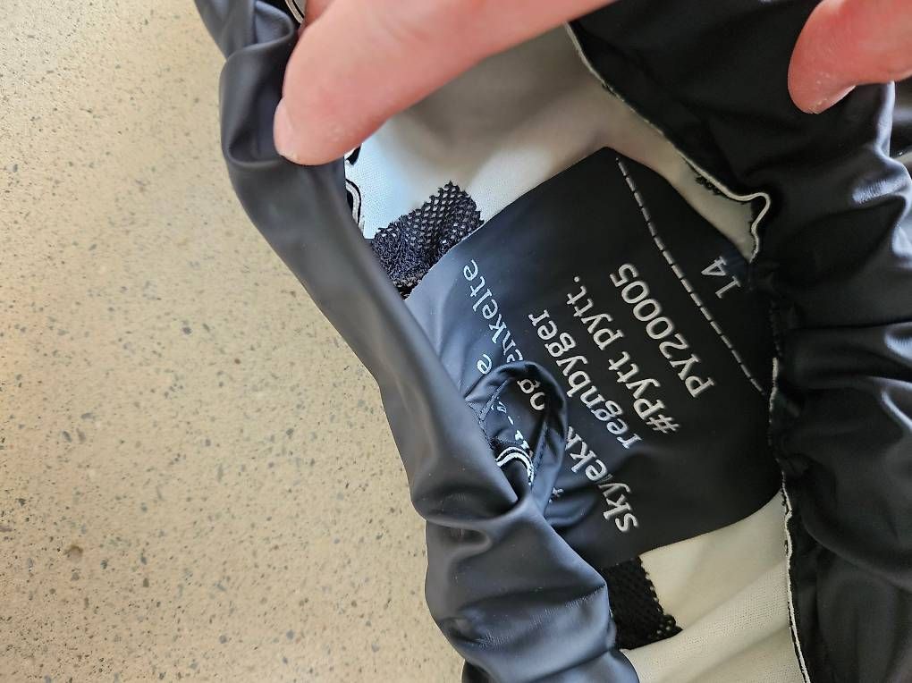 Pantaloni: Pyttpytt Skybyger Regenhose Schwarz Gr. 14 / ca. 164 – Usato da Kloten venduto da Samerus 2