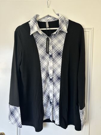 Noracora Sweatshirt