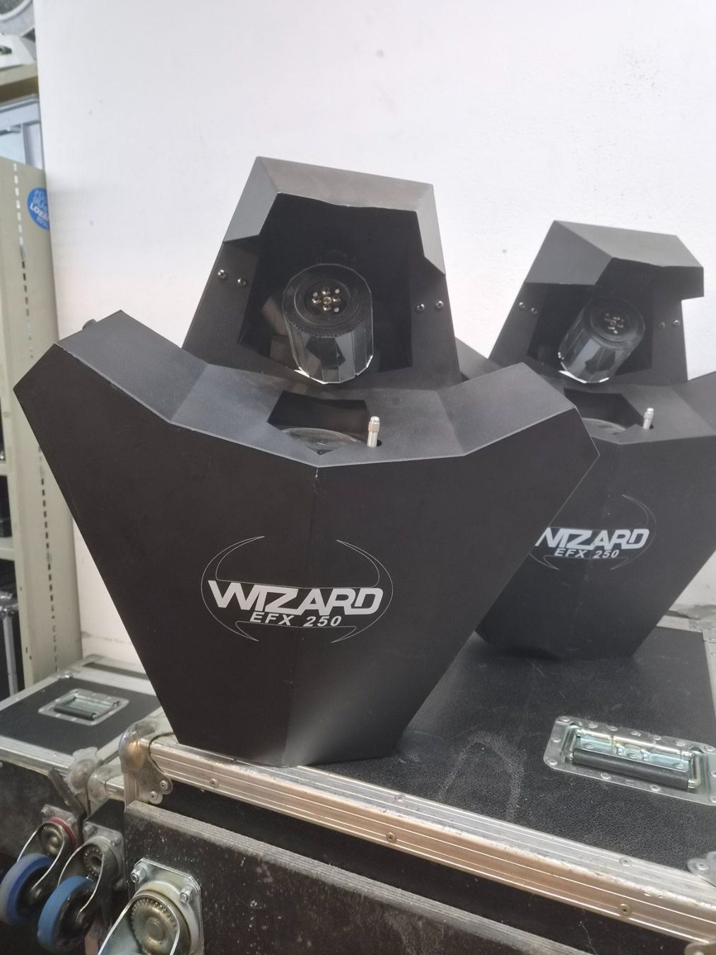Lampade: WIZARD EFX 250 Lichteffekte 2 Stk. guter Zustand – Usato da Vitznau venduto da Night-Fire 4