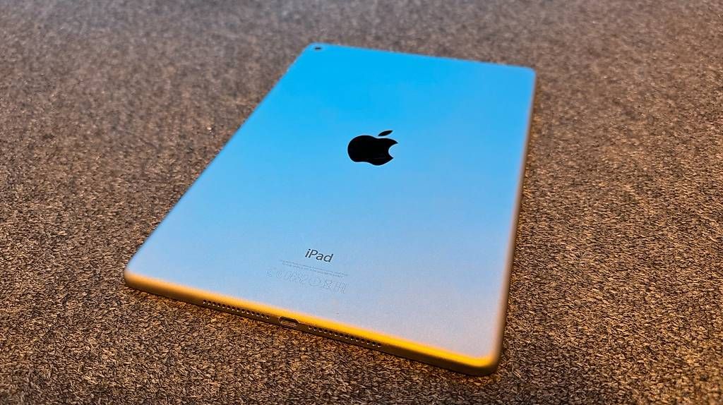 Tablet PC: Gebrauchtes iPad Air2 – Gebraucht aus Oberwil BL von Flint_6 1