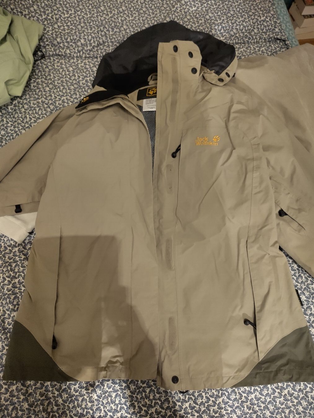 Jack Wolfskin Giacche: Jack Wolfskin Wander outdoorjacke – Usato da Kloten venduto da Kloten76