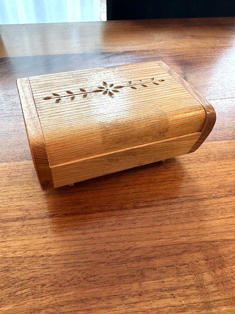 Schmuckkästen: kLeiNe HoLzsChaTuLLe – Gebraucht aus Winkel von zeho